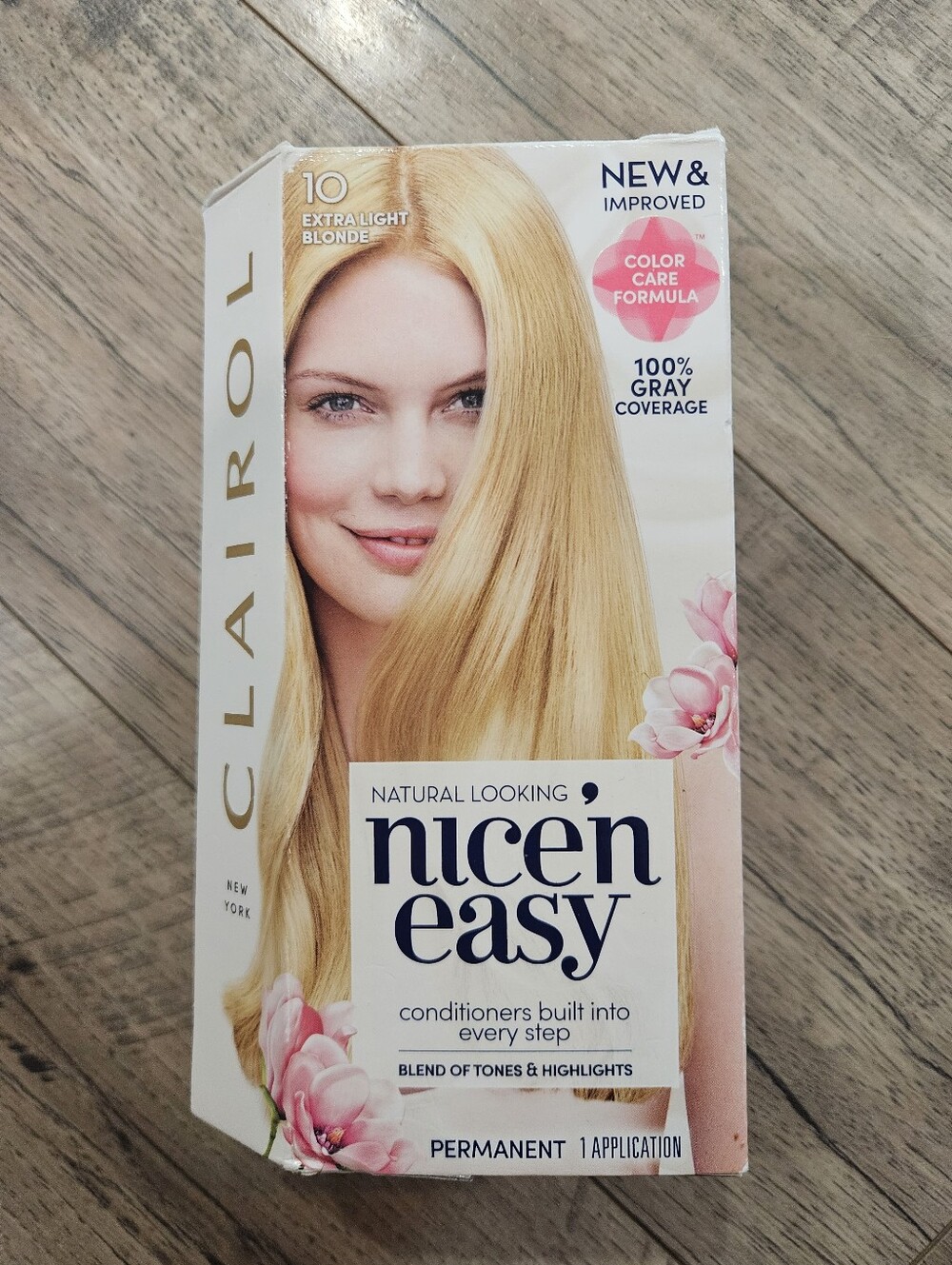 Clairol Nice ‘n Easy Permanent Hair Color - 10 Extra Light Blonde Sealed Box